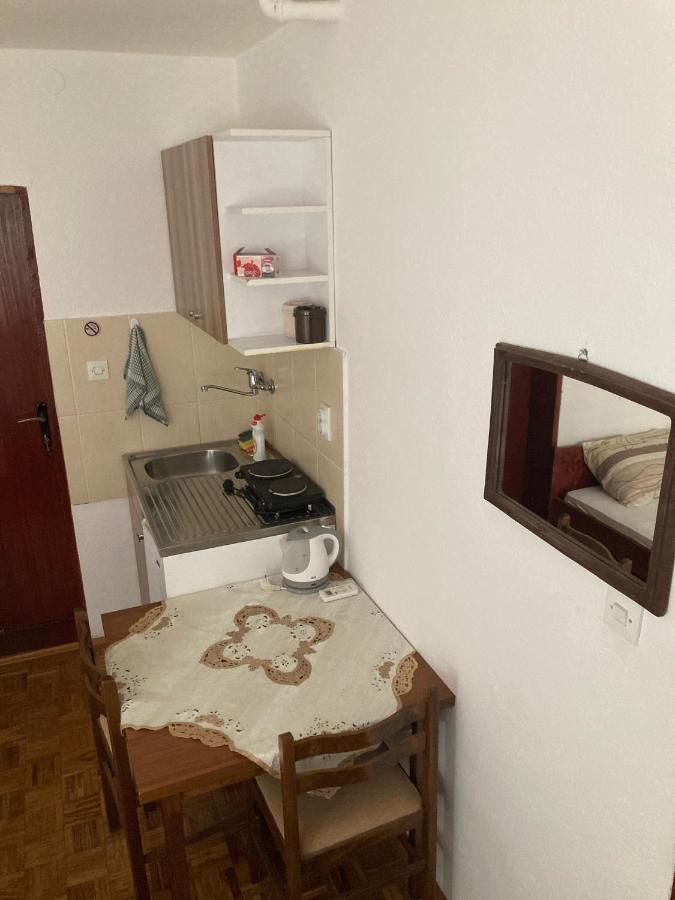 Apartments Aleksic Sutomore Ngoại thất bức ảnh