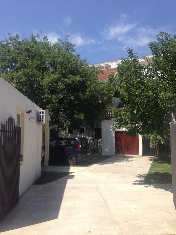 Apartments Aleksic Sutomore Ngoại thất bức ảnh
